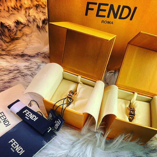 ☆即完売☆ 】FENDIリング 【ファッション通販】 www.toyotec.com