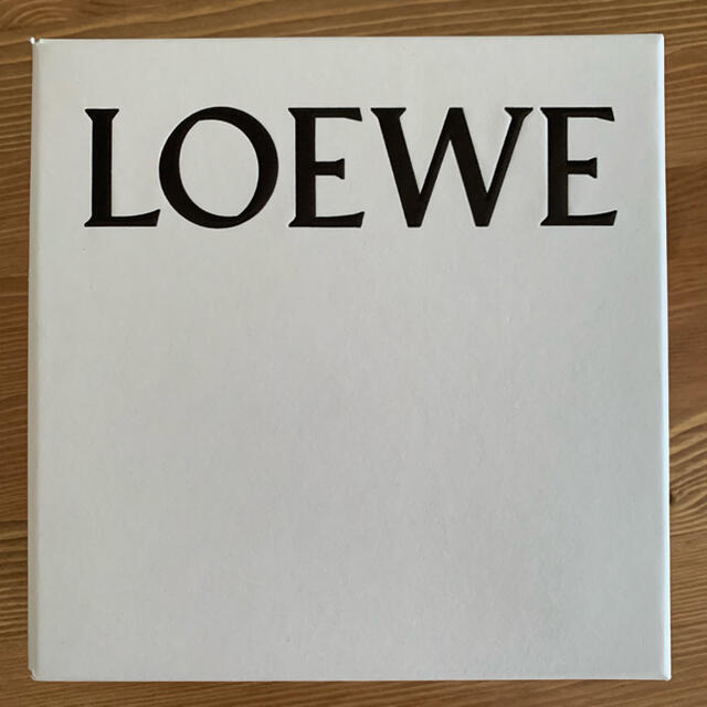 LOEWE(ロエベ)の<えり様専用> 3回使用　ロエベ　アナグラム  ロゴ　レザー　ベルト レディースのファッション小物(ベルト)の商品写真