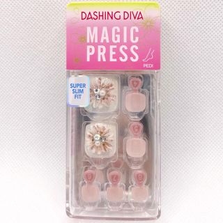 DASHING DIVA(ダッシングディバ)のラスト1点★ ダッシングディバ フットネイル フェアリーパウダー コスメ/美容のネイル(つけ爪/ネイルチップ)の商品写真