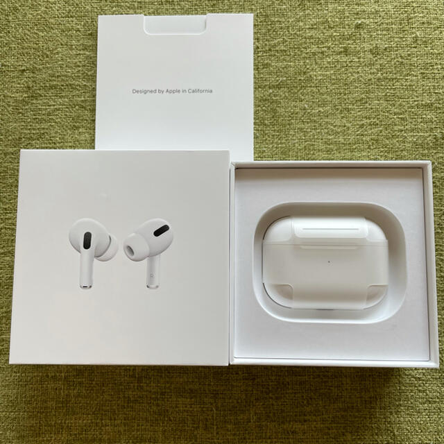 Apple(アップル)の【新品•未使用】Apple AirPods Pro スマホ/家電/カメラのオーディオ機器(ヘッドフォン/イヤフォン)の商品写真