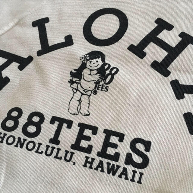 88TEES(エイティーエイティーズ)の８８TEESエイティエイティーズhawaii限定セカンドポーチクラッチBAG レディースのファッション小物(ポーチ)の商品写真