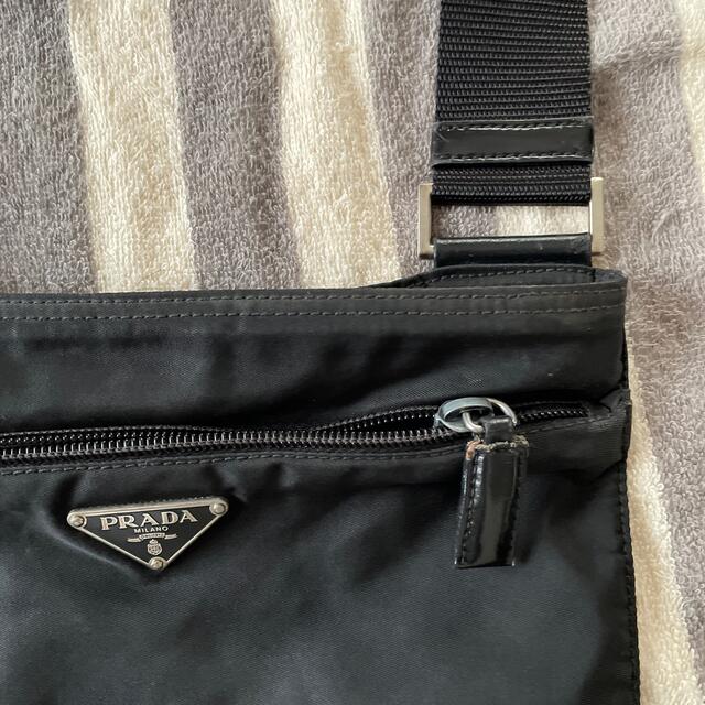 PRADA(プラダ)のプラダ　黒ショルダーバック メンズのバッグ(ショルダーバッグ)の商品写真