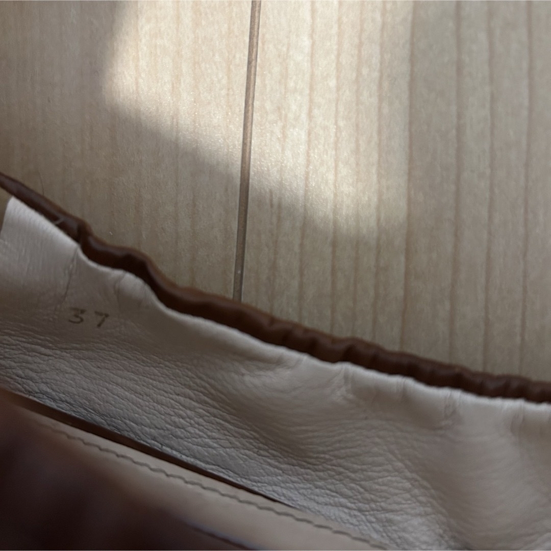PRADA(プラダ)のプラダ 茶 りぼん フラット シューズ 37    23.5㎝くらい レディースの靴/シューズ(バレエシューズ)の商品写真