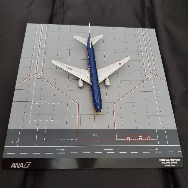 ANA(全日本空輸)(エーエヌエー(ゼンニッポンクウユ))の【新品未使用】全日空商事 ANA 1/400 模型台座のみ4枚セット エンタメ/ホビーのおもちゃ/ぬいぐるみ(模型/プラモデル)の商品写真