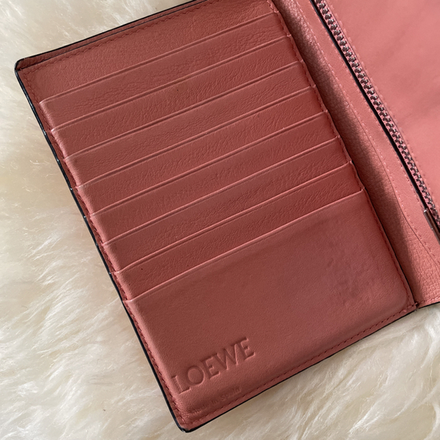 ロエベ　loewe  折り財布 ２つ折り バーティカルウォレット