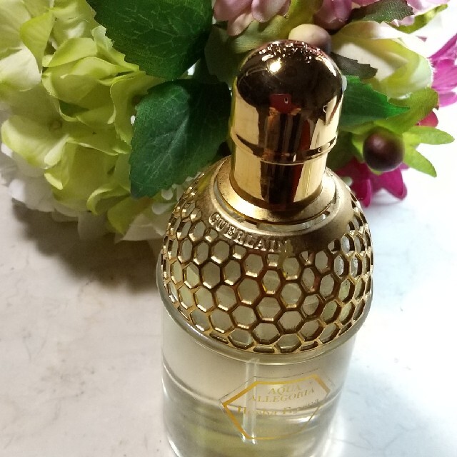 GUERLAIN(ゲラン)の☆ゲラン☆GUERLAIN☆ゲラン  アクアアレゴリア　ハーバフレスカ☆75ｍL コスメ/美容の香水(ユニセックス)の商品写真