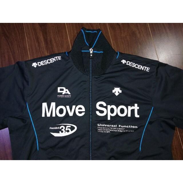 DESCENTE(デサント)のDESCENTE/デサント/MOVE SPORT/ムーブスポーツ/ジャージ/トレ メンズのジャケット/アウター(その他)の商品写真