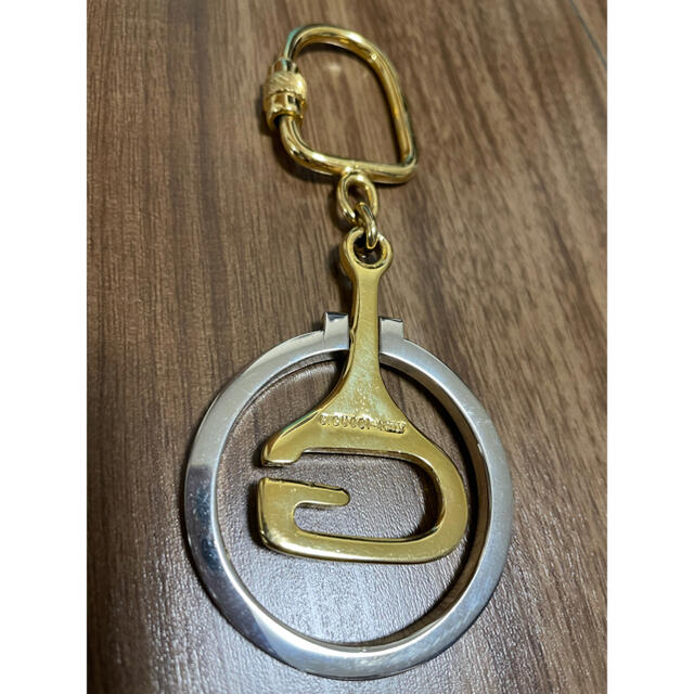 のでご ヤフオク! グッチ Gマーク キーリング キーホル... - 新品