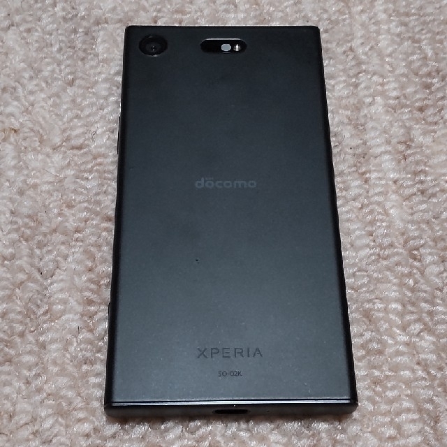 Xperia(エクスペリア)のdocomo Xperia XZ1 Compact SO-02K ブラック スマホ/家電/カメラのスマートフォン/携帯電話(スマートフォン本体)の商品写真