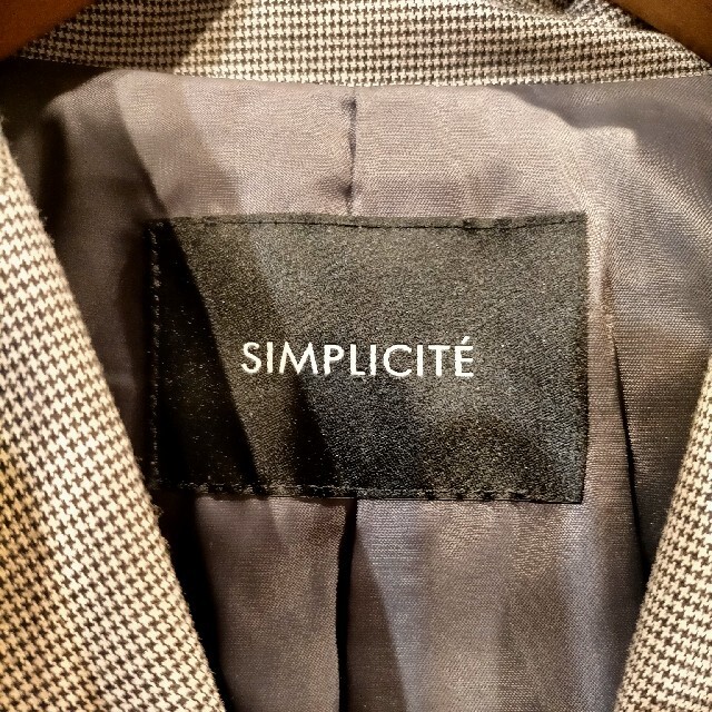 Simplicite(シンプリシテェ)のSIMPLICITE 千鳥ダブルジャケット レディースのジャケット/アウター(テーラードジャケット)の商品写真