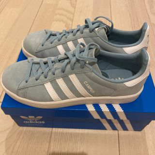 アディダス(adidas)のスニーカー(スニーカー)