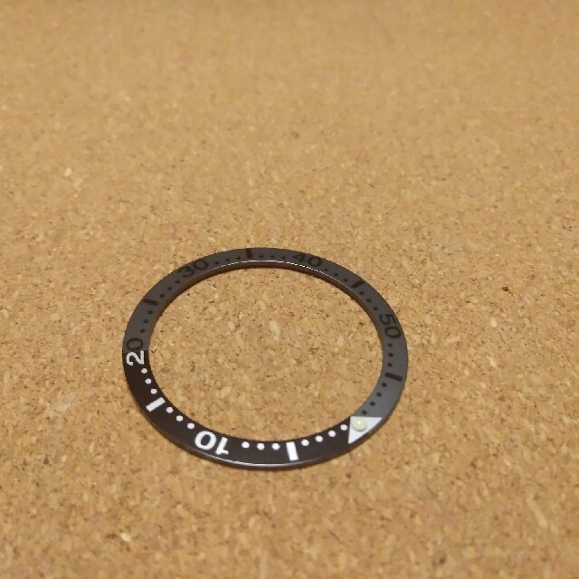 SEIKO(セイコー)の社外品　SEIKO　復刻サード用ベゼルインサート　グレー&黒　SRP777 メンズの時計(その他)の商品写真