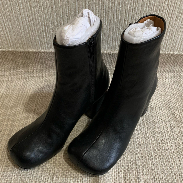 TODAYFUL(トゥデイフル)の【TODAYFUL】新品未使用！Square Short Boots レディースの靴/シューズ(ブーツ)の商品写真