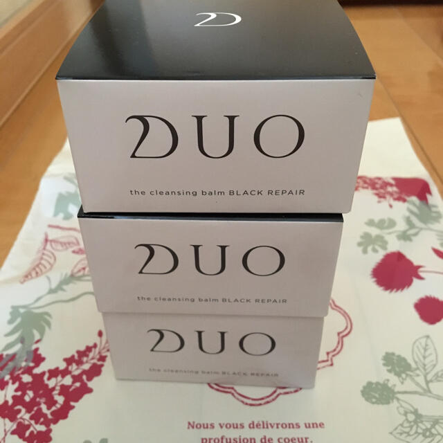 DUO クレンジングバームブラック90g ×3 コスメ/美容のスキンケア/基礎化粧品(クレンジング/メイク落とし)の商品写真