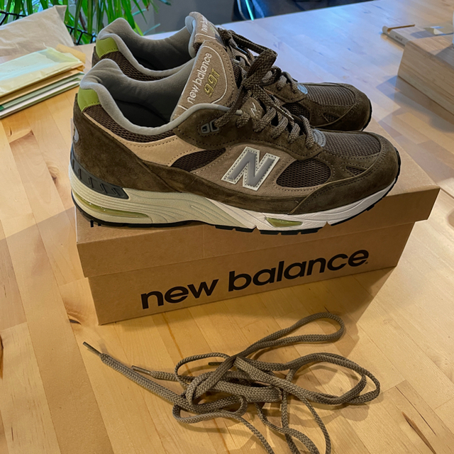 New Balance(ニューバランス)のまたぎ様専用★ニューバランス★希少★M991OLB　27.5　新品タグ付き メンズの靴/シューズ(スニーカー)の商品写真