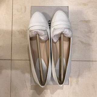 オデットエオディール(Odette e Odile)のオデットエオディール　 ローファー靴 23センチ　白　ホワイト(ローファー/革靴)
