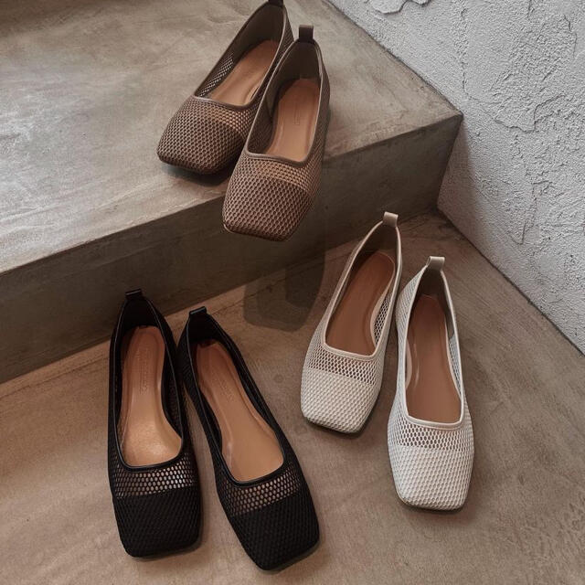 Square Mesh Flat Shoes