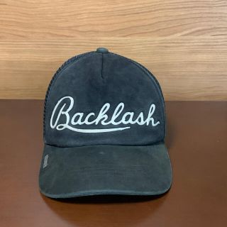 イサムカタヤマバックラッシュ(ISAMUKATAYAMA BACKLASH)のBACKLASH バックラッシュ ロゴ 刺繍 レザー メッシュキャップ 黒 (キャップ)