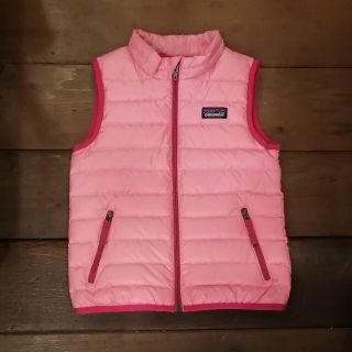 パタゴニア(patagonia)の未使用 パタゴニア キッズ ダウンベスト 3T ピンク ベビー アウター(ジャケット/上着)