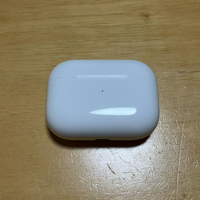 Apple(アップル)のApple AirPods Pro エアポッズ MWP22J/A スマホ/家電/カメラのオーディオ機器(ヘッドフォン/イヤフォン)の商品写真