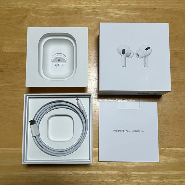 Apple(アップル)のApple AirPods Pro エアポッズ MWP22J/A スマホ/家電/カメラのオーディオ機器(ヘッドフォン/イヤフォン)の商品写真