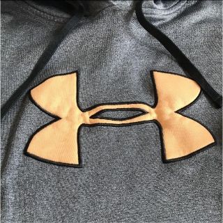 アンダーアーマー(UNDER ARMOUR)のUNDER ARMOUR パーカー(パーカー)