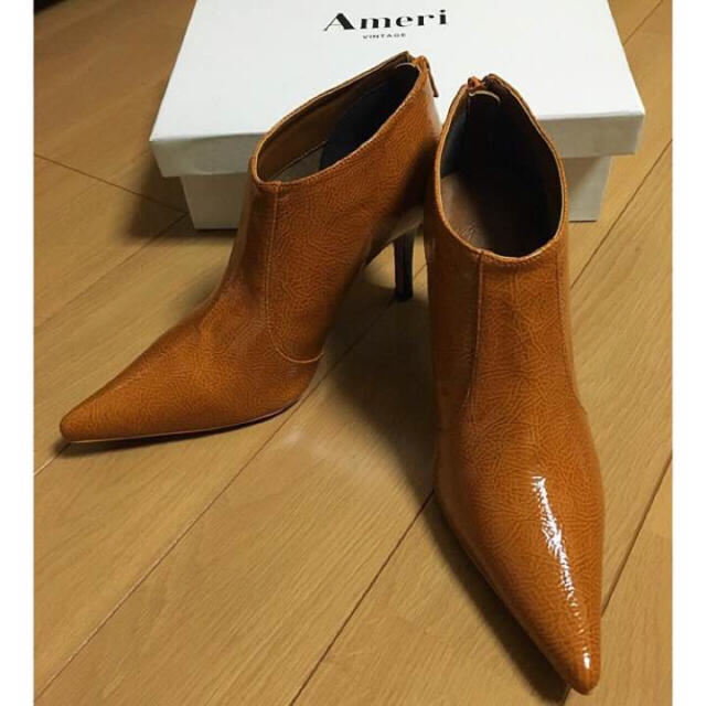 Ameri VINTAGE(アメリヴィンテージ)のCROCO SHORT BOOTS レディースの靴/シューズ(ブーティ)の商品写真