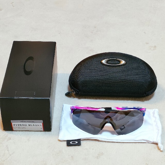 Oakley(オークリー)のEVZERO BLADES KOKORO イーブイゼロブレード ココロ スポーツ/アウトドアの自転車(ウエア)の商品写真