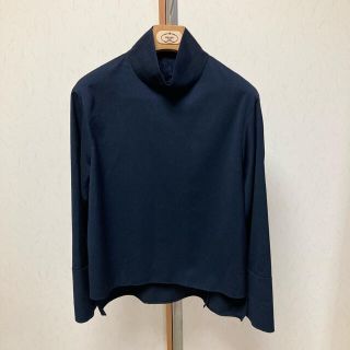 アドーア(ADORE)の美品☆アドーアADORE　スタンドカラーオーバーブラウス　濃紺　38☆秋冬(シャツ/ブラウス(長袖/七分))