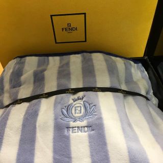 フェンディ(FENDI)のフェンディの綺麗な綿毛布(毛布)