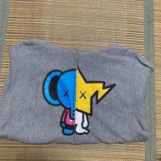 アベイシングエイプ(A BATHING APE)のAPE BAPE KAWS パーカー　sta shark シャーク　スウェット(パーカー)