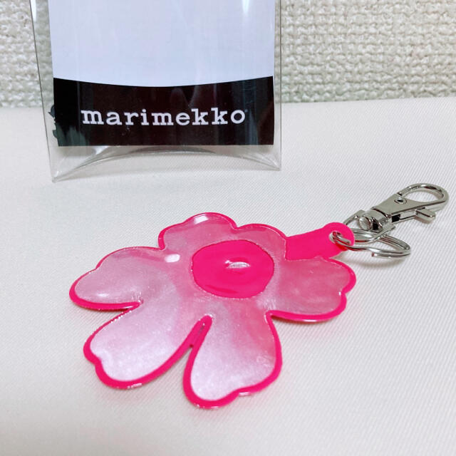 marimekko(マリメッコ)の【marimekko】花 キーホルダー レディースのファッション小物(キーホルダー)の商品写真