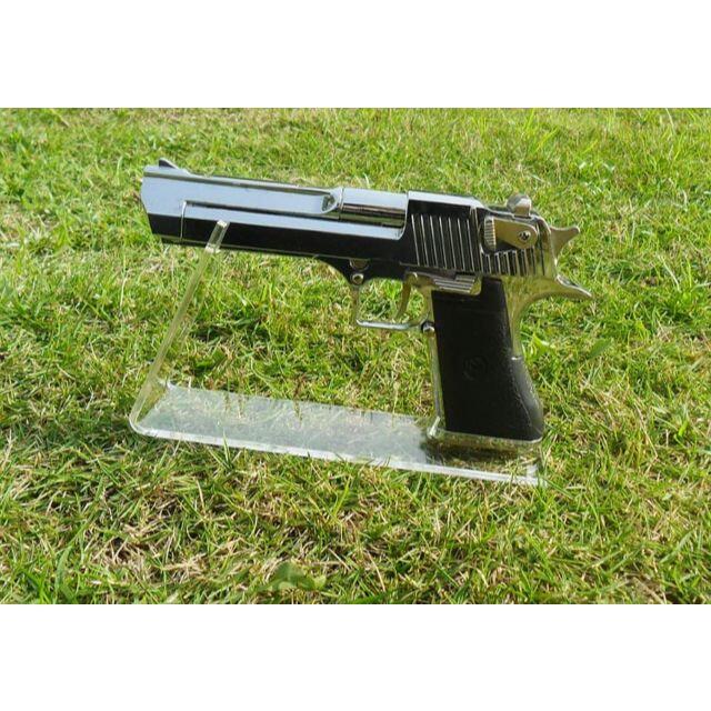 モデルガン ハンドガン 拳銃 ディスプレイ スタンド アクリル 5個 セット エンタメ/ホビーのミリタリー(その他)の商品写真