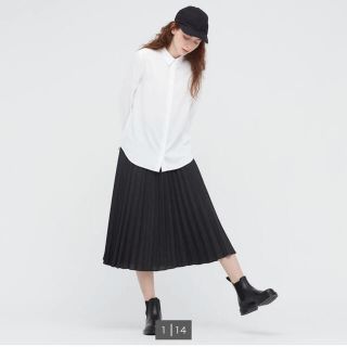 ユニクロ(UNIQLO)のレーヨンブラウス(その他)