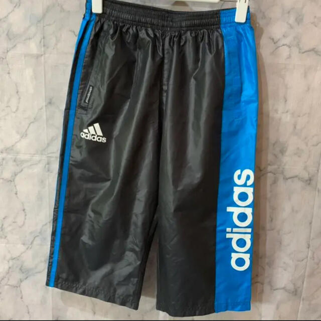 adidas(アディダス)のadidas アディダス ハーフパンツ キッズ/ベビー/マタニティのキッズ服男の子用(90cm~)(パンツ/スパッツ)の商品写真