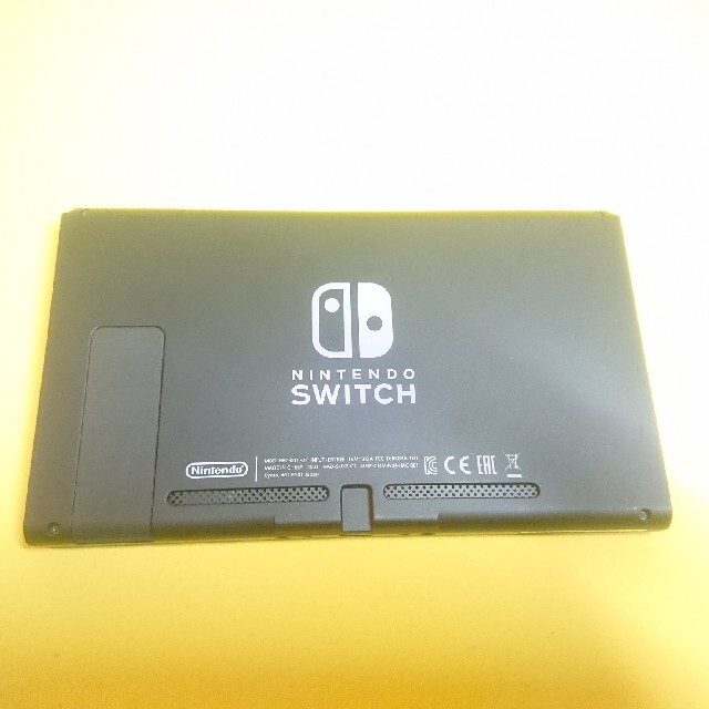 Nintendo Switch(ニンテンドースイッチ)のニンテンドースイッチ 本体 グレー エンタメ/ホビーのゲームソフト/ゲーム機本体(家庭用ゲーム機本体)の商品写真