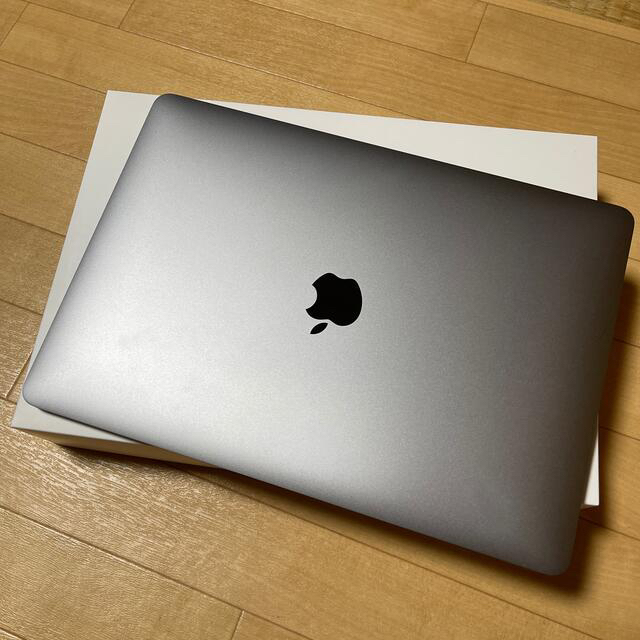 13インチ MacBook Air スペースグレイ