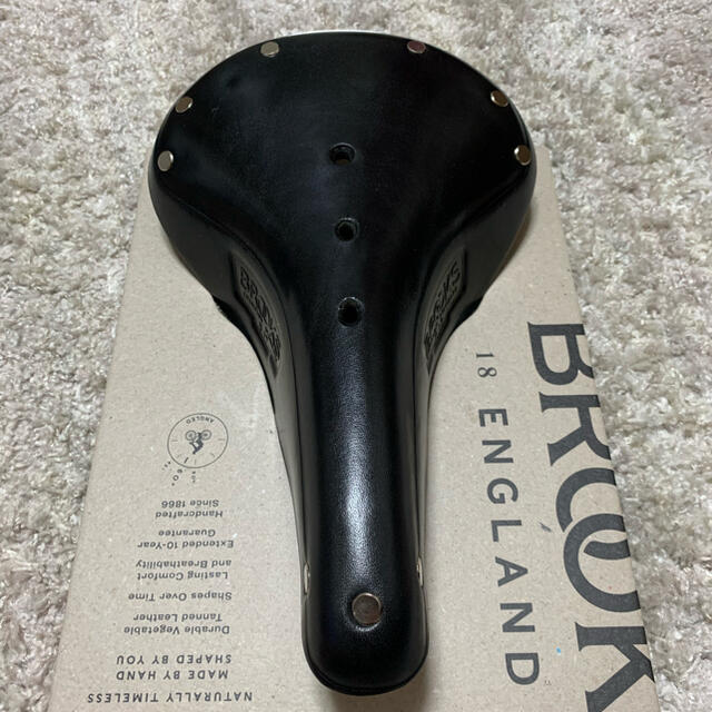 Brooks(ブルックス)のBROOKS ブルックス　B17 スタンダード　ブラック スポーツ/アウトドアの自転車(パーツ)の商品写真