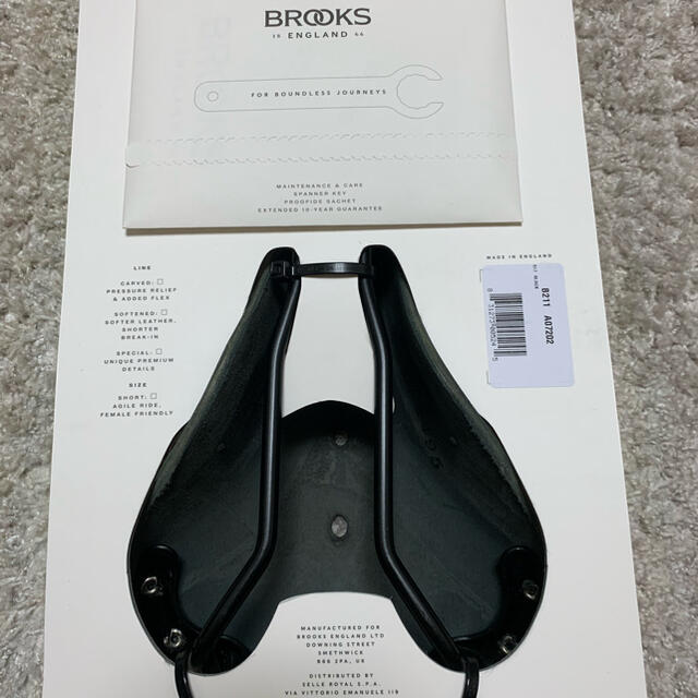 Brooks(ブルックス)のBROOKS ブルックス　B17 スタンダード　ブラック スポーツ/アウトドアの自転車(パーツ)の商品写真