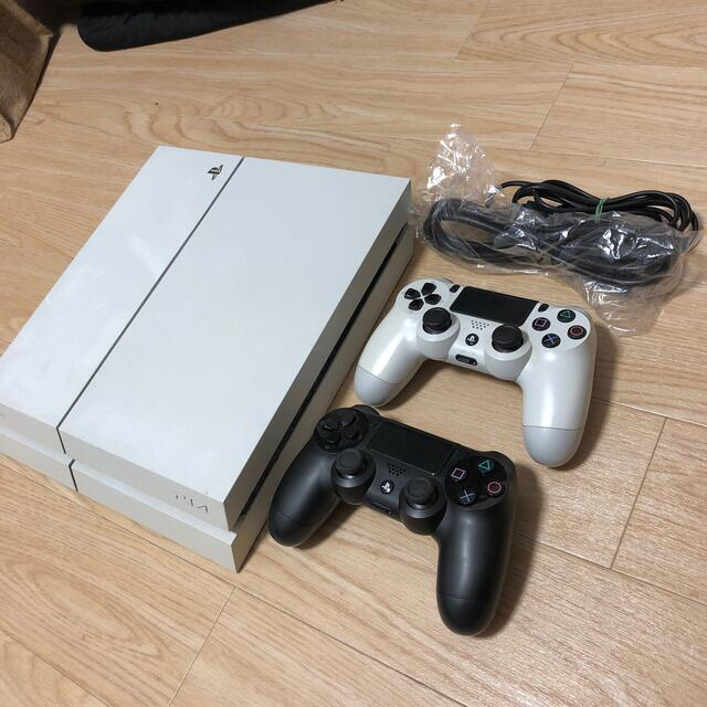 PS4本体美品　コントローラー2個付き