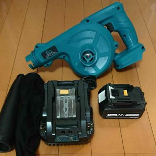 マキタ(Makita)の新品マキタ18v互換バッテリー、互換ブロアー、互換充電器のセット (工具/メンテナンス)