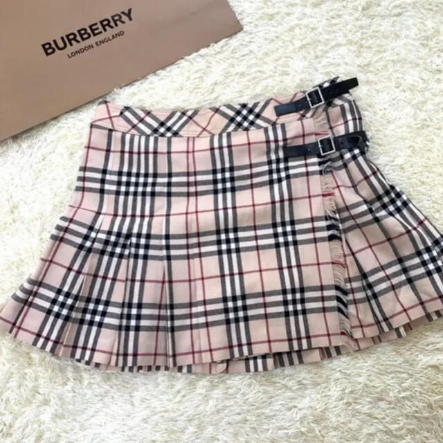 BURBERRY チェックスカート 可愛いクリスマスツリーやギフトが! 6200