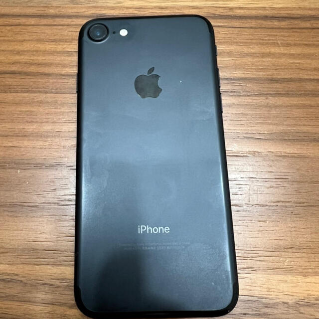 Apple(アップル)のiPhone7　128GB ジャンク　画面割れ スマホ/家電/カメラのスマートフォン/携帯電話(スマートフォン本体)の商品写真