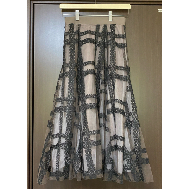 SNIDEL(スナイデル)のSNIDEL チュール エンブロイダリースカート レディースのスカート(ロングスカート)の商品写真