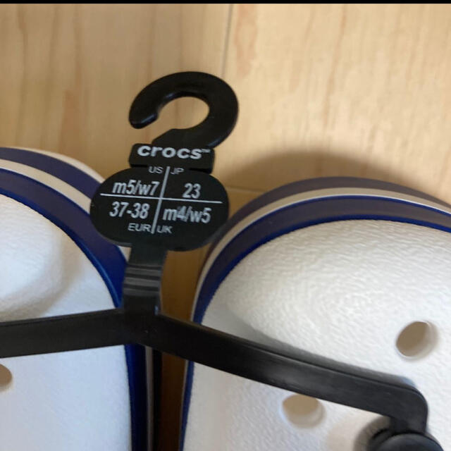 crocs(クロックス)のラス1   23   クロックス　クロックバンド　ホワイト　レッド　ネイビー レディースの靴/シューズ(サンダル)の商品写真