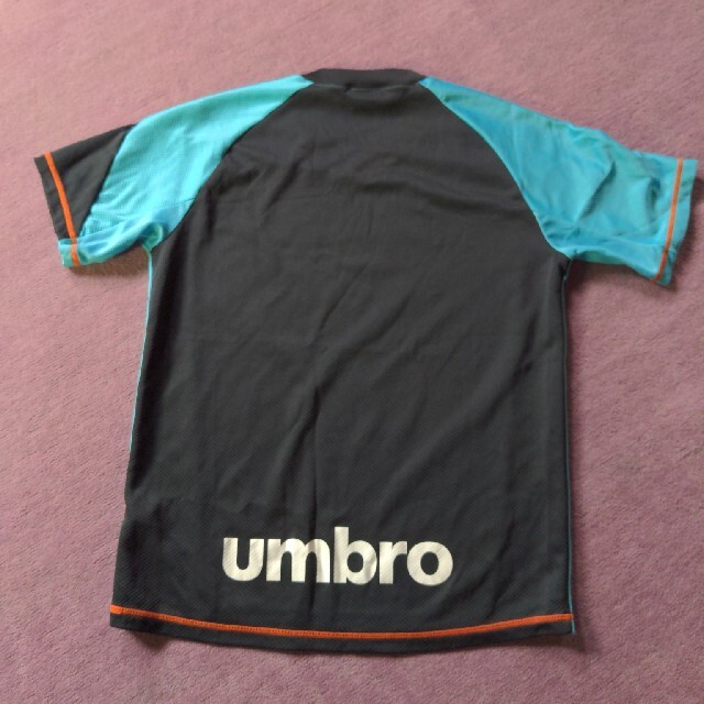 UMBRO(アンブロ)の（美品)SSサイズ160センチumbro半袖Tシャツ スポーツ/アウトドアのサッカー/フットサル(ウェア)の商品写真