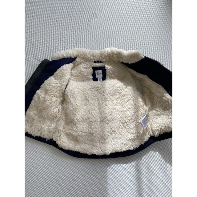 babyGAP(ベビーギャップ)のbaby gap 裏ボア　ベスト✨80サイズ キッズ/ベビー/マタニティのベビー服(~85cm)(ジャケット/コート)の商品写真