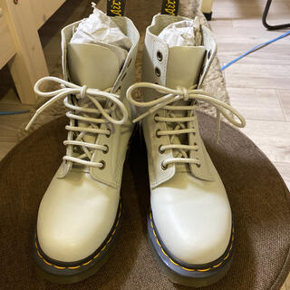 ドクターマーチン(Dr.Martens)のドクターマーチン Dr.Martens 1460 パスカルレザーホワイト8ホール(ブーツ)