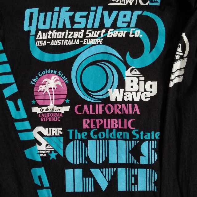 QUIKSILVER(クイックシルバー)の未使用に近い！QUIKSILVER ロングスリーブ　size S メンズのトップス(Tシャツ/カットソー(半袖/袖なし))の商品写真