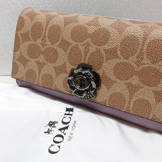ファッションデザイナー 新品 未使用COACHエンベロープシグネチャー
